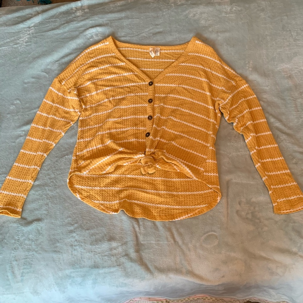 Tilly’s Yellow Button Up Long Sleeve Shirt Size XS